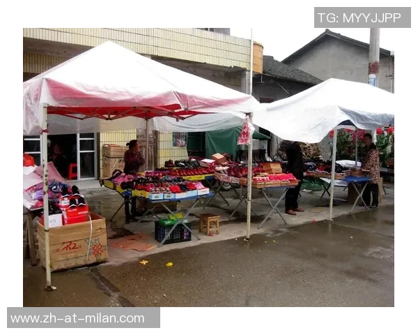 《天下足球球星篇:璀璨星光点亮绿茵场,传奇足坛风云再起》 《天下足球球星篇:璀璨星光点亮绿茵场,传奇足坛风云再起》